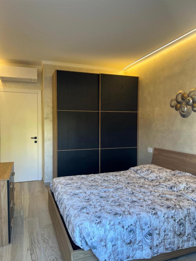 Apartmán Corso Montecarlo Ventimiglia Exteriér fotografie